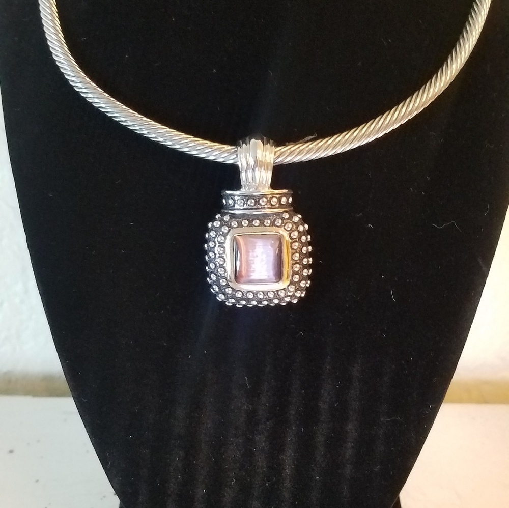 Collar Necklace and clip earrings